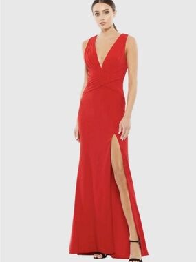 Mac duggal Elegant Red V-Neck Evening Gown
